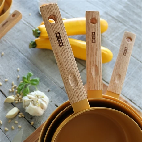 Casserole Ector Induction Aluminium Revêtu Manche En Bois 16 Cm Jaune 5 Casserole Ector Induction Aluminium Revêtu Manche En Bois 16 Cm Jaune – Image 3