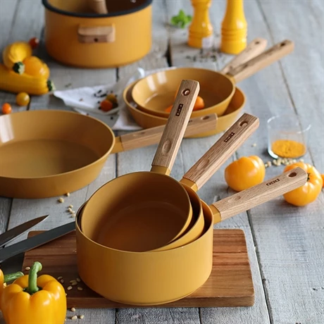 Casserole Ector Induction Aluminium Revêtu Manche En Bois 18 Cm Jaune 5 Casserole Ector Induction Aluminium Revêtu Manche En Bois 18 Cm Jaune – Image 3