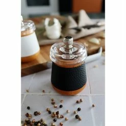 Moulin à Poivre En Bois Effet Cuir Noir -de Buyer Soldes Magasin 200029 1 1 Moulin a poivre en bois effet cuir noir Ogo