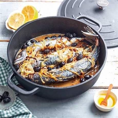 Cocotte Légère Basse Ronde En Fonte D'aluminium 28 Cm 4,1 L Coloris Noir 4 Cocotte Légère Basse Ronde En Fonte D'aluminium 28 Cm 4,1 L Coloris Noir – Image 2