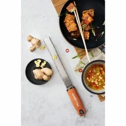 Microplane Zesteur Premium Classic Râpe Cannelle -de Buyer Soldes Magasin 478031 2 1 Zesteur Premium Classic rape cannelle Microplane