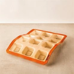 Plaque De 12 Empreintes Savarins Carrés 6 Plaque De 12 Empreintes Savarins Carrés -de Buyer Soldes Magasin 512226 1 2 Plaque de 12 empreintes savarins carres Silpat