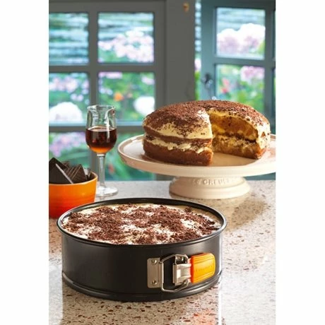 Le Creuset Moule à Manqué Rond Fond Amovible 26 Cm Pâtiliss 6 Le Creuset Moule à Manqué Rond Fond Amovible 26 Cm Pâtiliss – Image 4