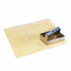 Découpoir à Croissant Grand Modèle 23 Cm 8 Découpoir à Croissant Grand Modèle 23 Cm -de Buyer Soldes Magasin 573103 2 3 Decoupoir a Croissant grand modele 23 cm Gobel