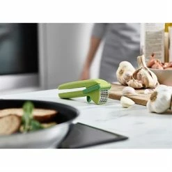 Joseph Joseph Presse-ail Lame D'essuie-glace CleanForce -de Buyer Soldes Magasin 606037 3 1 Presse ail lame d essuie glace CleanForce Joseph Joseph