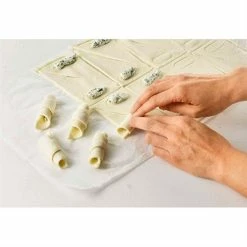 Roulette Découpe Pâte Pour Croissant -de Buyer Soldes Magasin 653413 2 5 Roulette decoupe pate pour croissant Betty Bossi