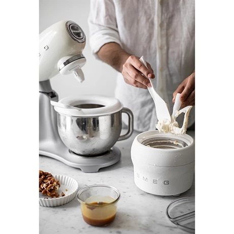 Smeg Sorbetière SMIC01 Pour Robot Sur Socle 5 Smeg Sorbetière SMIC01 Pour Robot Sur Socle – Image 3