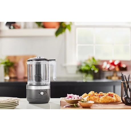 KitchenAid Hachoir électrique Sans Fil 2 Vitesses 1,18 L Gris Mat 5KFCB519EDG 6 KitchenAid Hachoir électrique Sans Fil 2 Vitesses 1,18 L Gris Mat 5KFCB519EDG – Image 4